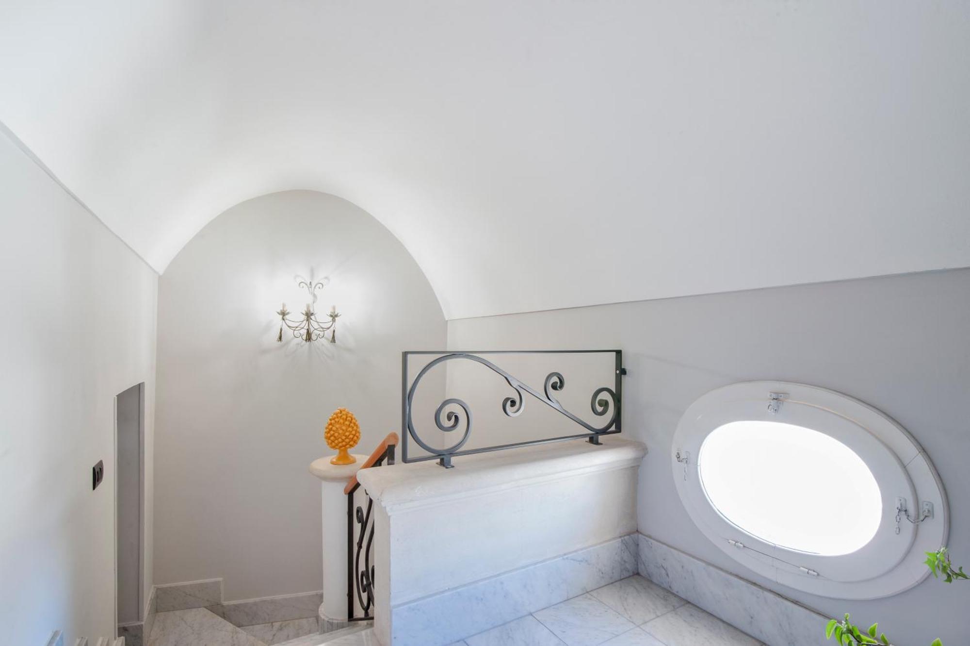 The Golden Hour, Luxury With A Panoramic View Apartment