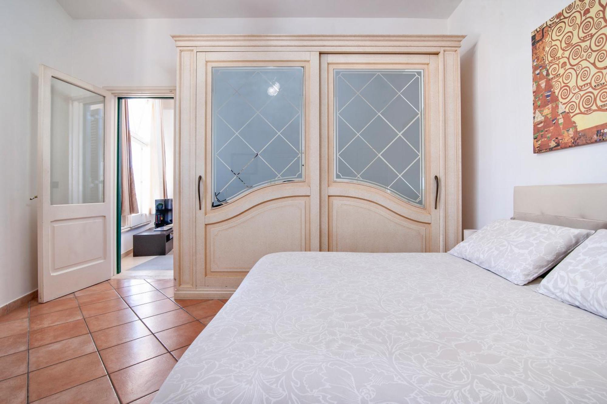 The Golden Hour, Luxury With A Panoramic View